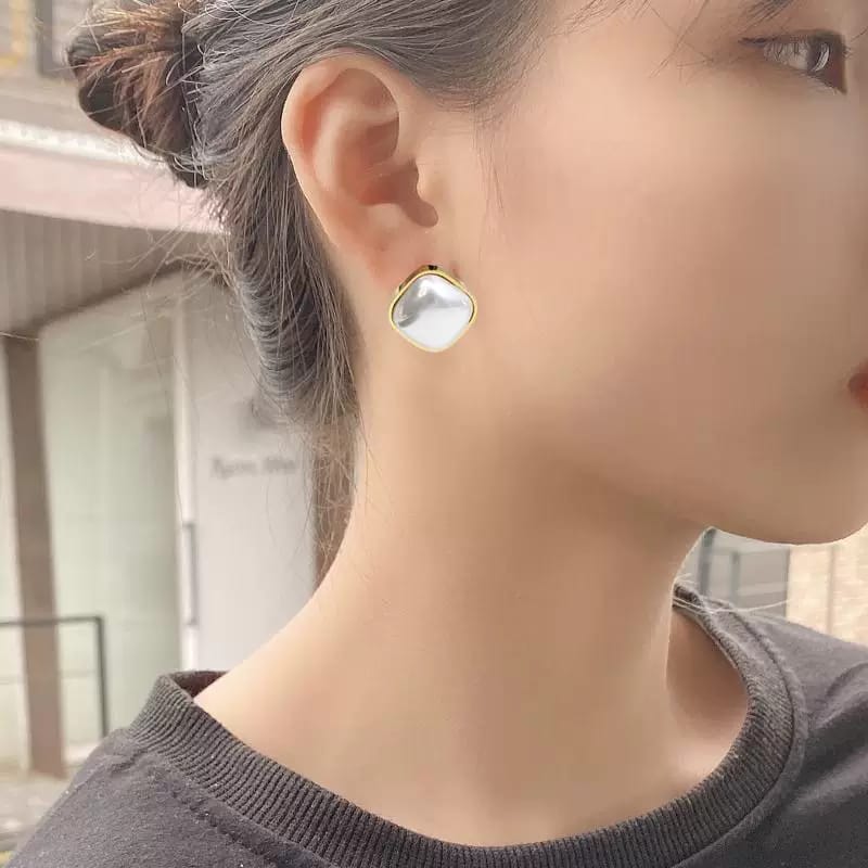Golden Pearl Square Stud Earrings