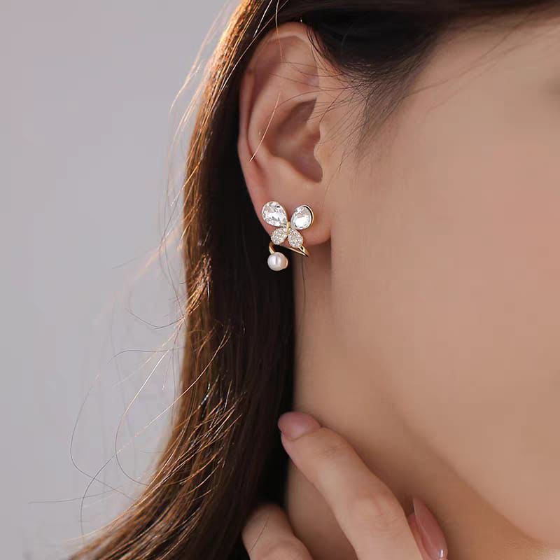 Butterfly pearl elegance studs